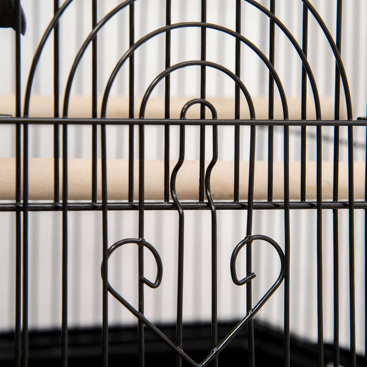 Cage à oiseaux design maison mangeoires perchoirs 3 portes plateau excrément amovible + poignée transport 50,5 x 41 x 63 cm noir